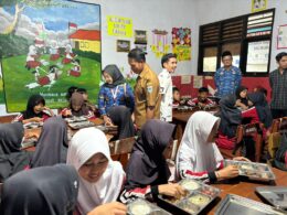 Melihat Anak Lahap Makan, PIC MBG Puncak Manik: Lelah Langsung Hilang Tak Tersisa
