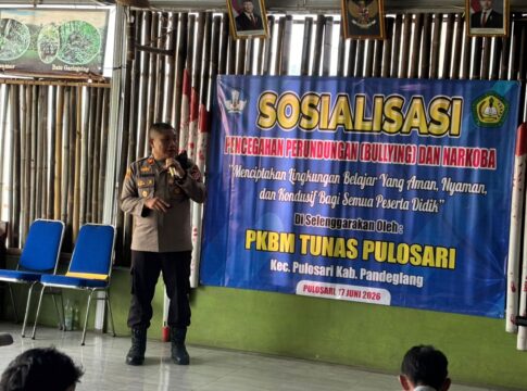 Kapolsek Pulosari Kupas Tuntas Bahaya Narkoba dan Sanksi Pidana di PKBM Tunas