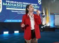 Dewi Perssik Bagikan Pengalaman Kuliah di UMB